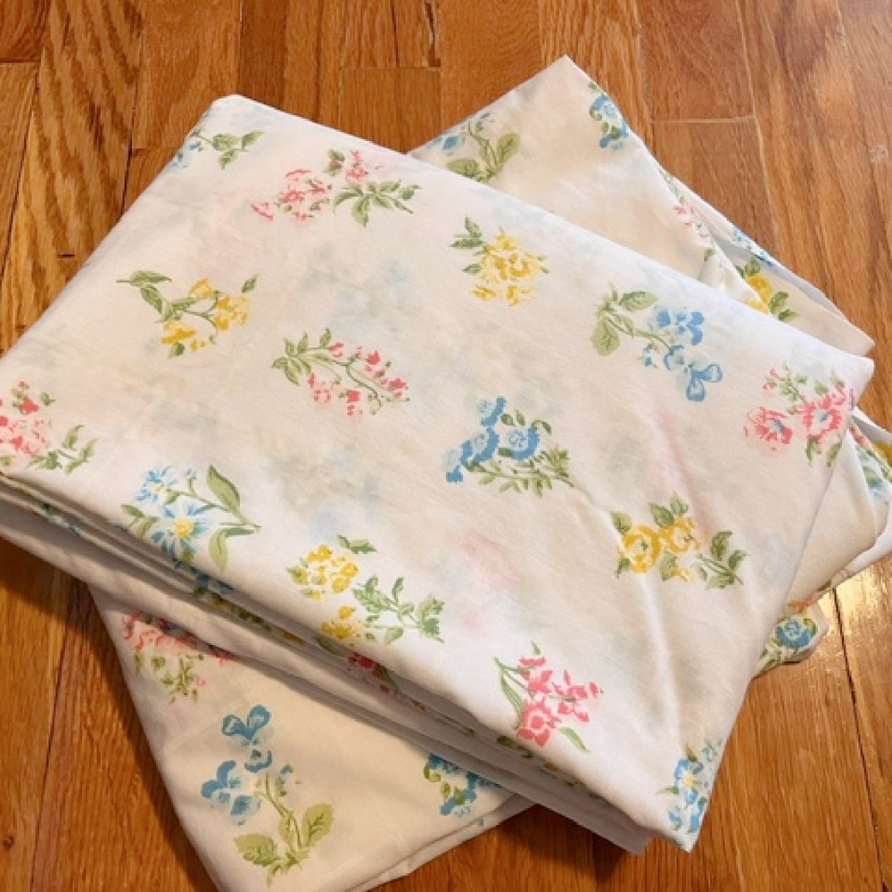 Vintage Twin Sized Flat Sheet and fitted sheet Bright floral Sears perma prest